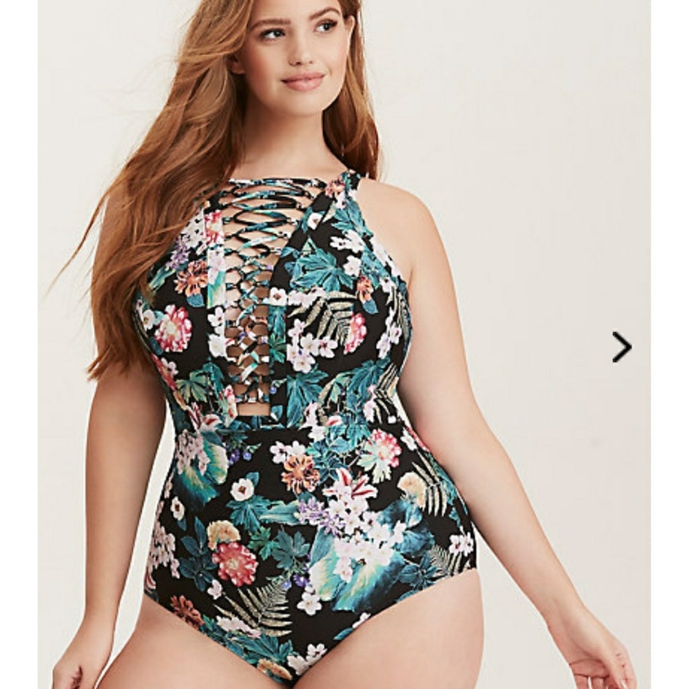 *SOLD* Sexy!! 1x Torrid Tropical Lattice Swimsuit - Picture 5 of 8